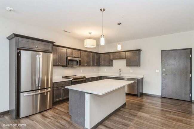 Building Photo - $1,250 | 1 Bedroom, 1 Bathroom Condo | Dog...
