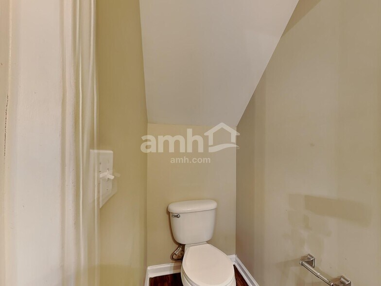 Building Photo - 3120 Genlee Dr