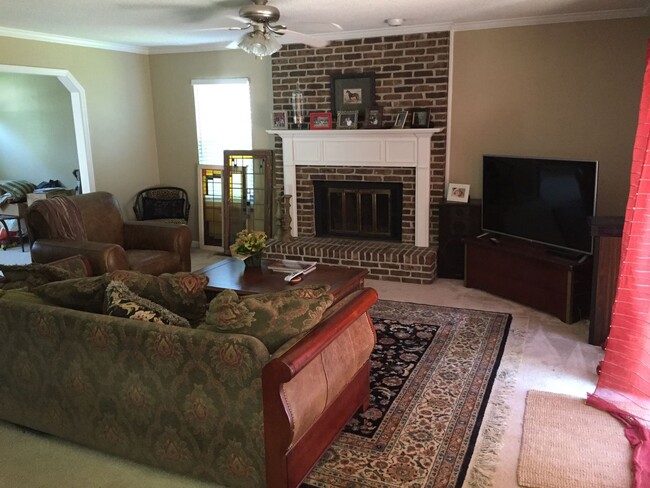 Primary Photo - West Knoxville 3 Bedroom, 2.5 Bath, 2 car ...