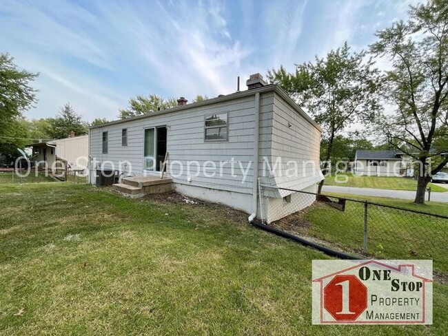 Building Photo - Cute 3 Bedroom, 1 Bath in North Kansas Cit...