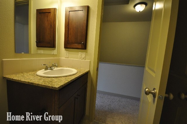 Building Photo - 1576 W Deer Crest St