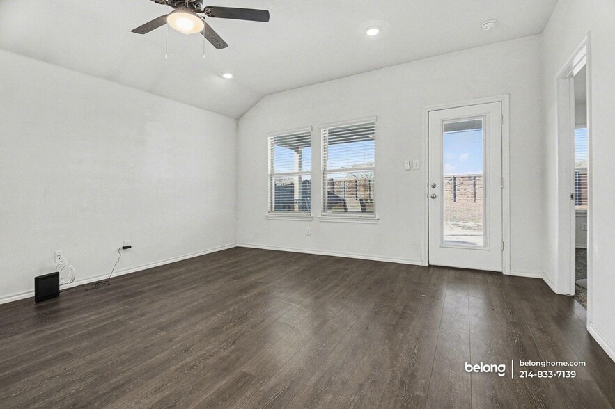 Building Photo - 815 Ranahan Ln