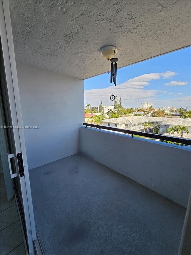 Building Photo - 7440 Harding Ave