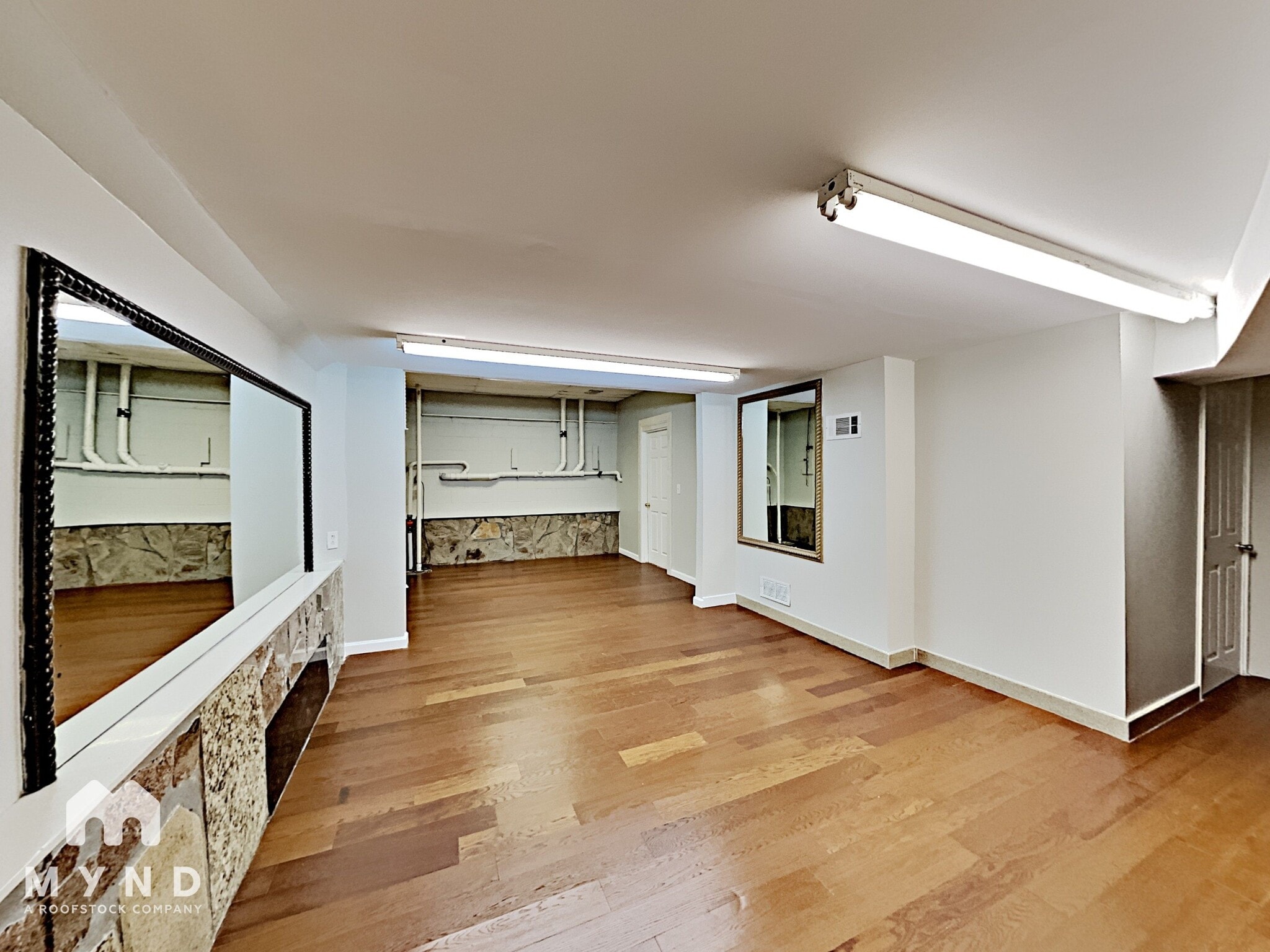 Building Photo - 307 Burton Dr