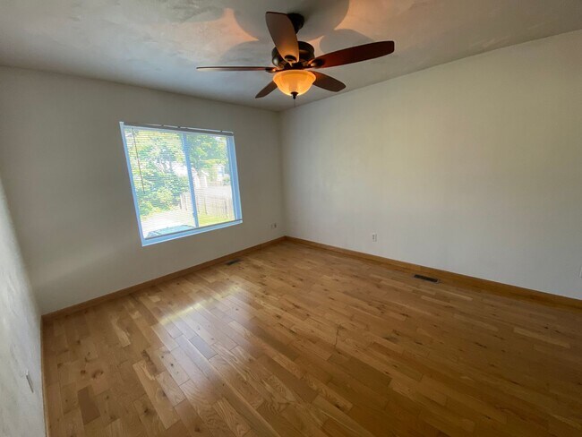 Building Photo - 1118 Lafayette - 4 Bed/4.5 Bath Unit Near ...