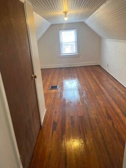 Building Photo - 3802 Catalpa St