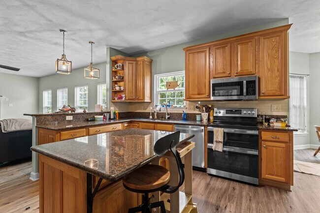 Building Photo - 1625 Lockridge Ct