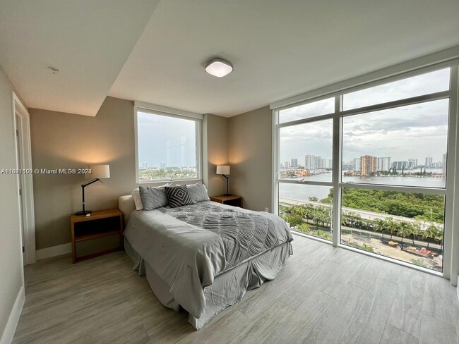 Building Photo - 400 Sunny Isles Blvd