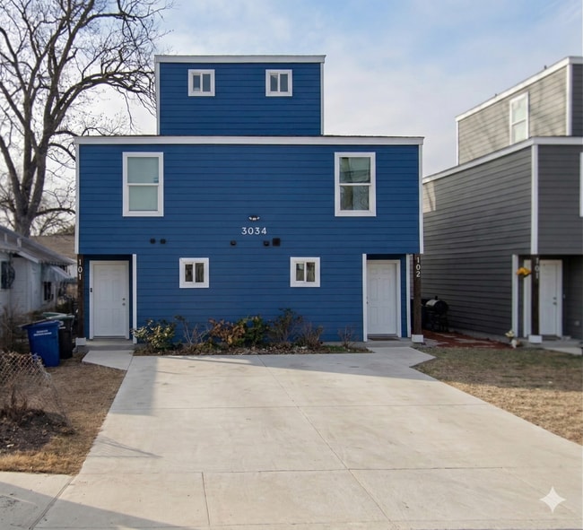 Building Photo - 3034 W Salinas