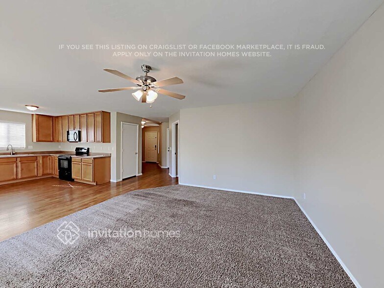 Building Photo - 3831 W Naomi Ln