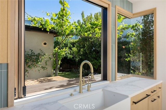 Building Photo - 1120 7th St