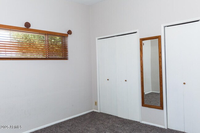 Building Photo - 2601 N 68th Pl