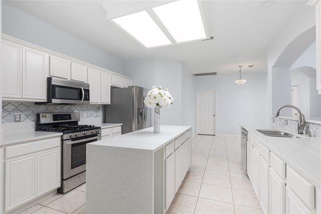 Building Photo - 1404 Hudspeth Dr