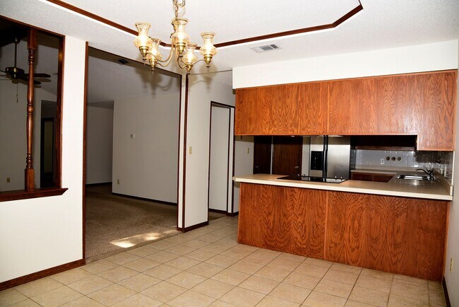 Building Photo - 3 bedroom in Bluewater Bay!