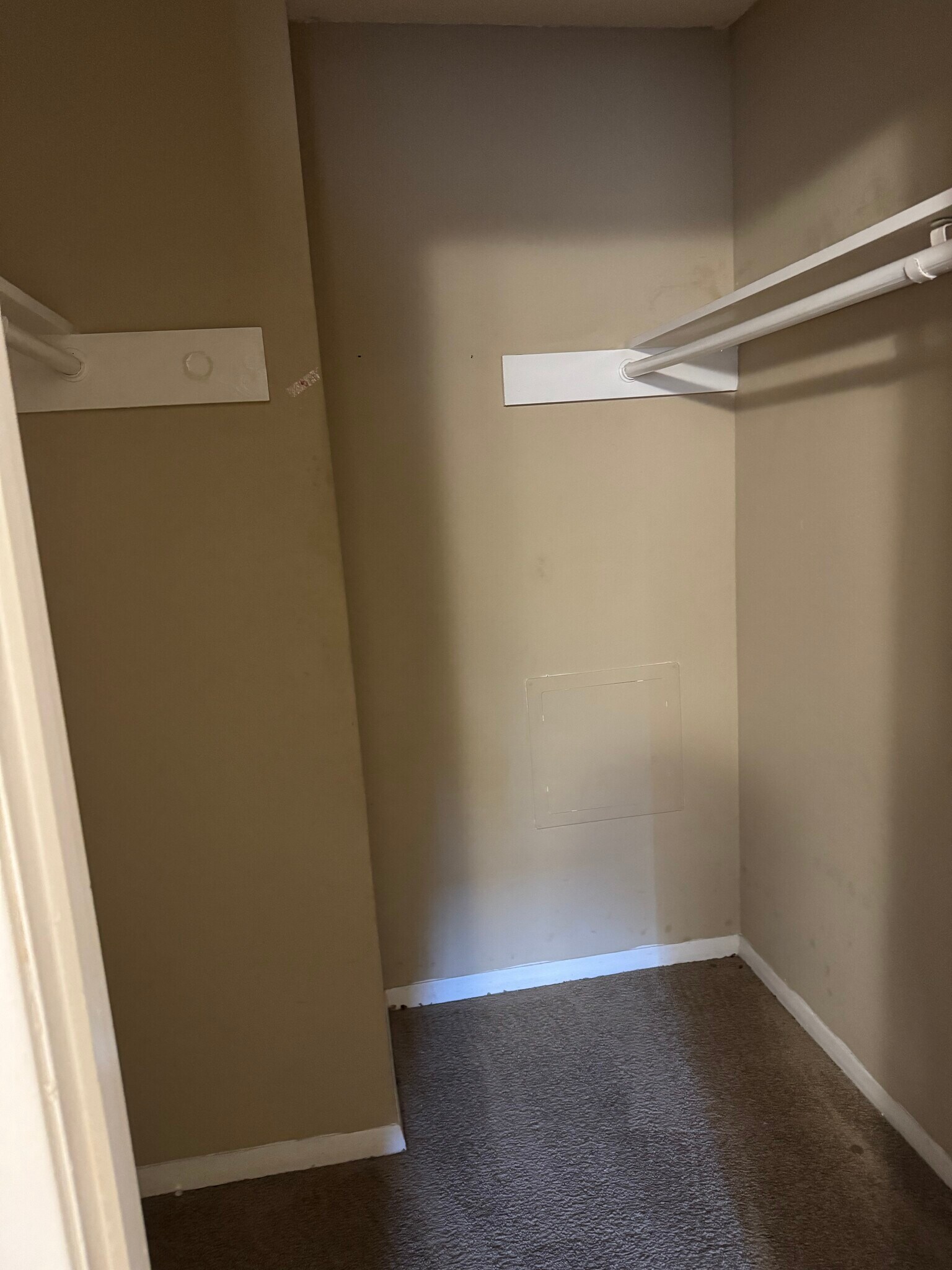 Building Photo - 3923 Tanglewilde St