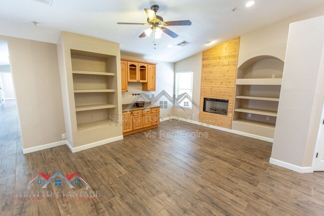 Building Photo - 38414 N 12th St