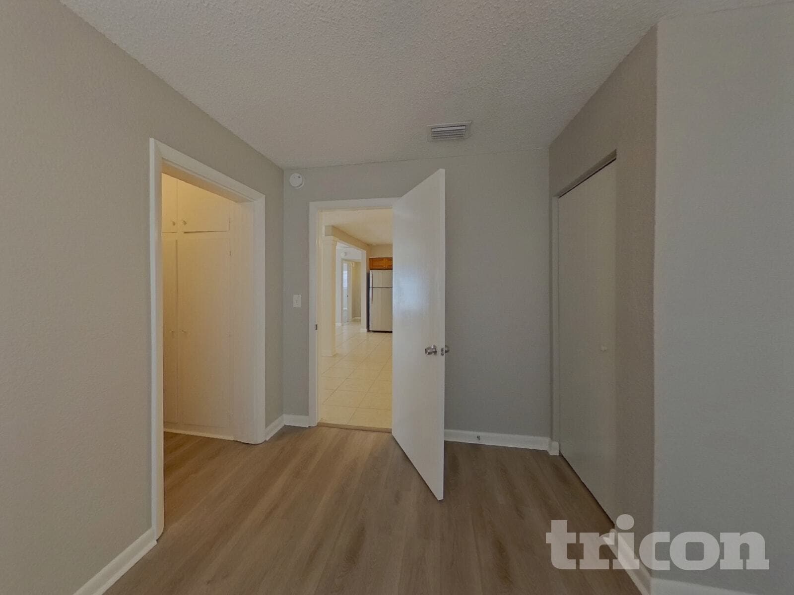 Building Photo - 1440 Overlea St