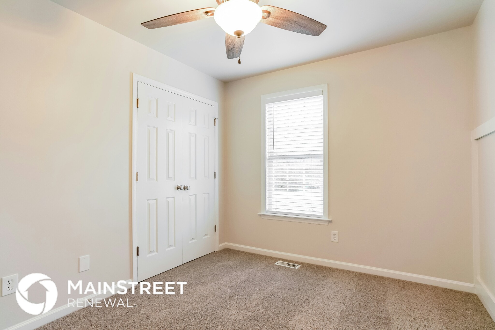 Building Photo - 160 Cedarhurst Ln