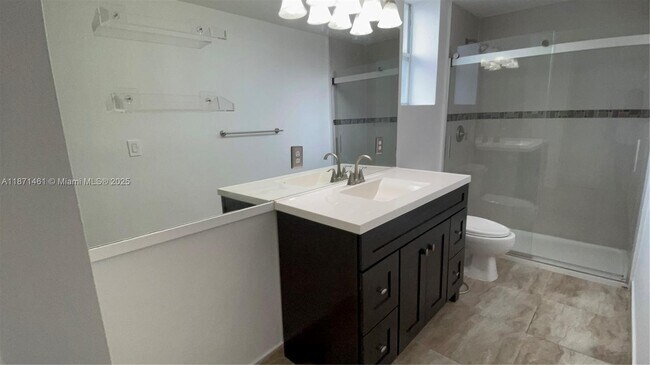 Building Photo - 6560 NW 114th Ave