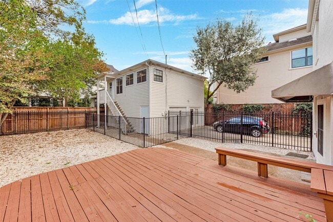 Building Photo - 1609 Driscoll St