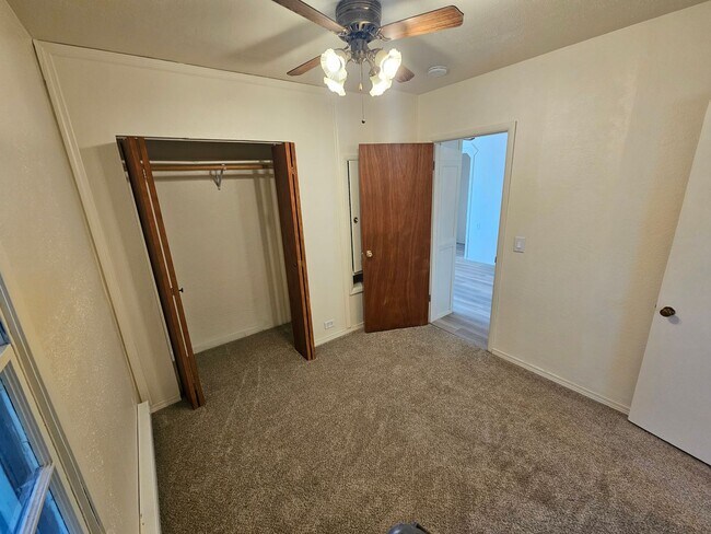 Building Photo - Comfortable 3/Bed-2 Bath Home with a Deck and Fenced Backyard