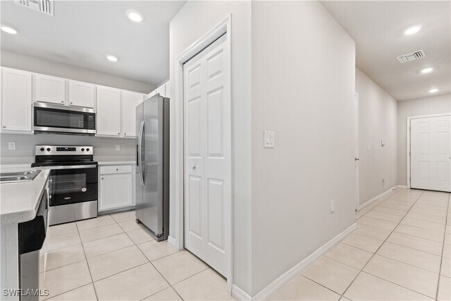 Building Photo - 15245 Wildflower Cir