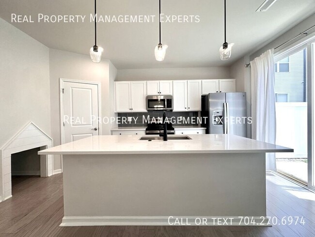 Building Photo - 6024 Caprera Wy