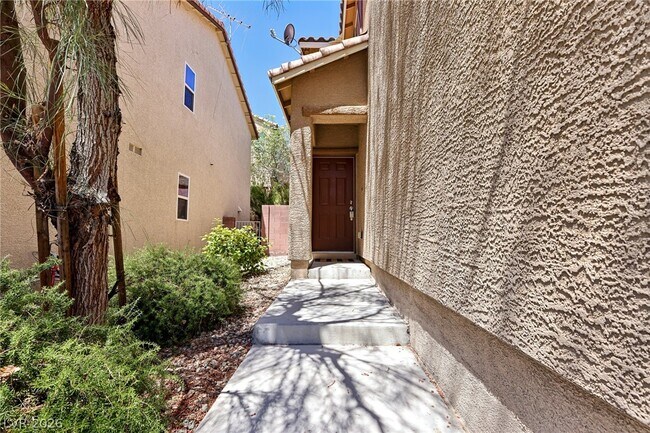 Building Photo - 3819 Total Eclipse St