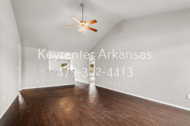 Building Photo - Gorgeous 4 bedroom home!