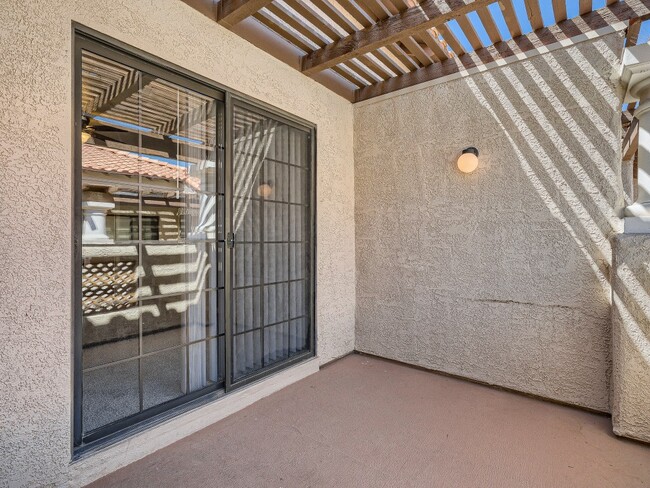 Building Photo - 1411 Santa Margarita St