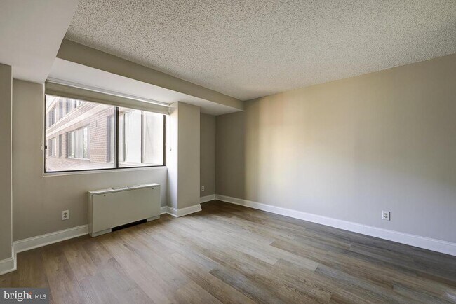 Building Photo - 1245 13th St NW