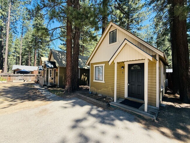 Building Photo - 1227 Sierra Blvd