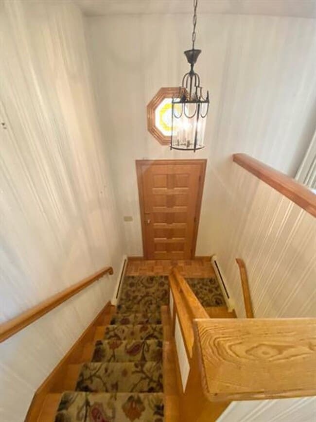 Building Photo - 5 Bedroom Home in Essex Junction!