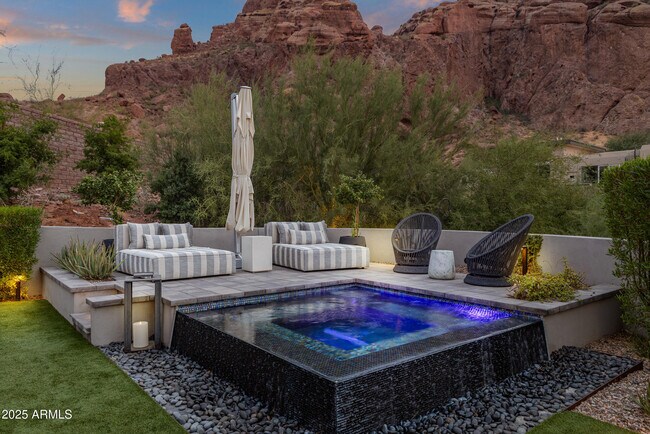 Building Photo - 5841 N Echo Canyon Cir