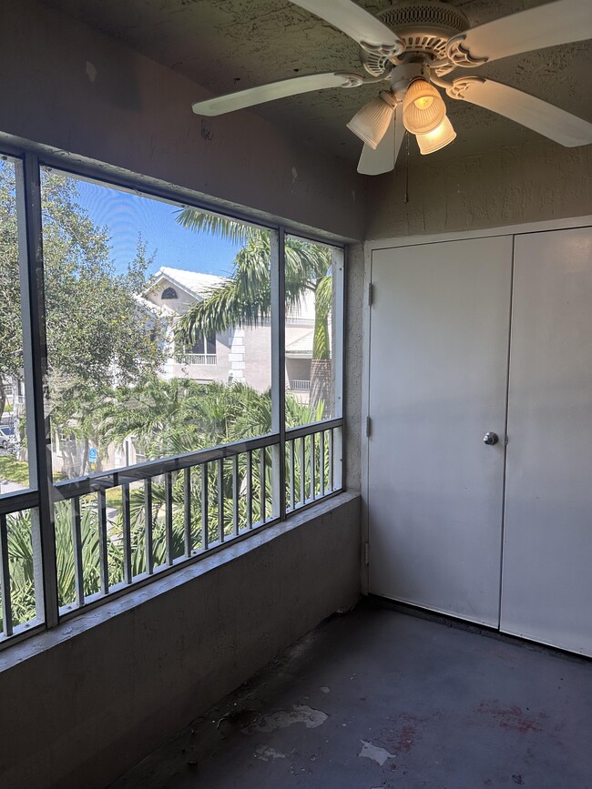 Building Photo - 2831 N Oakland Forest Dr