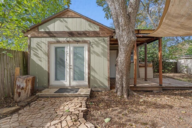 Building Photo - 6202 Hillston Dr