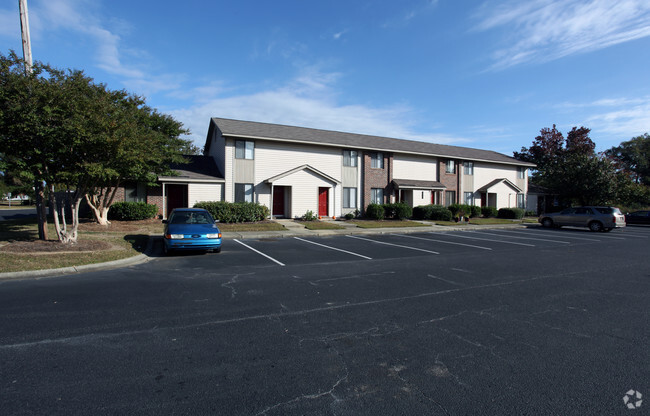 Building Photo - Shady Moss Townhouses