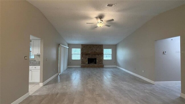 Building Photo - 6434 Rockingtree Ln