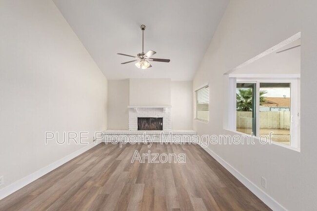 Building Photo - 3915 W Thunderbird Rd