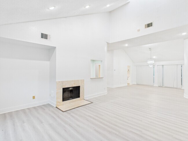 Building Photo - 7610 Hopewell Ln