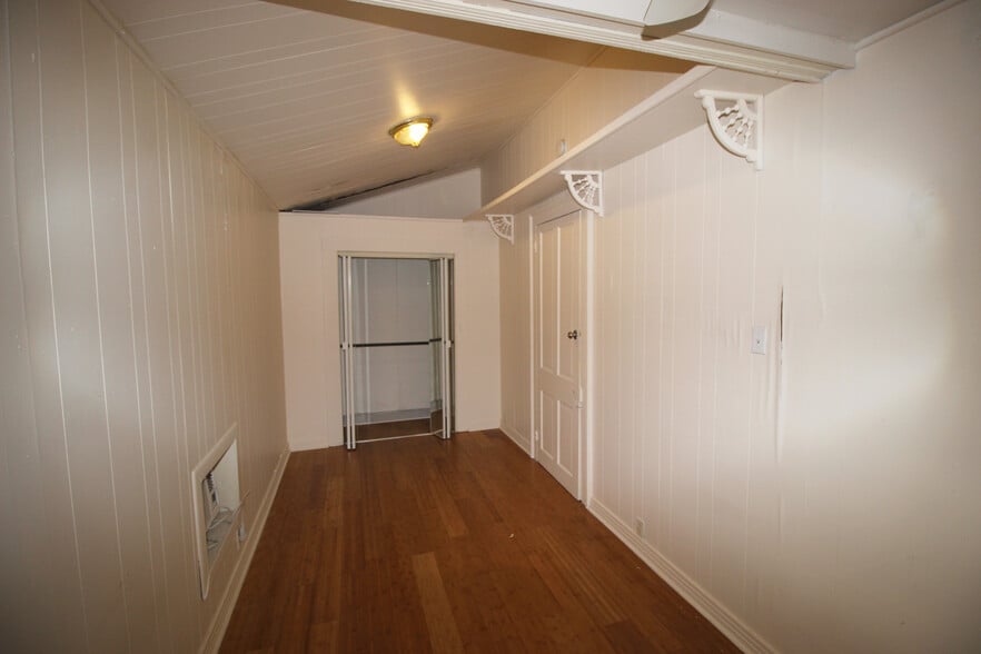 Building Photo - 7620 Freret St