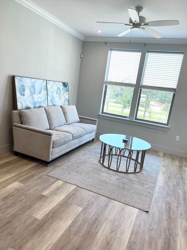 Building Photo - WATERFRONT CONDO FOR RENT