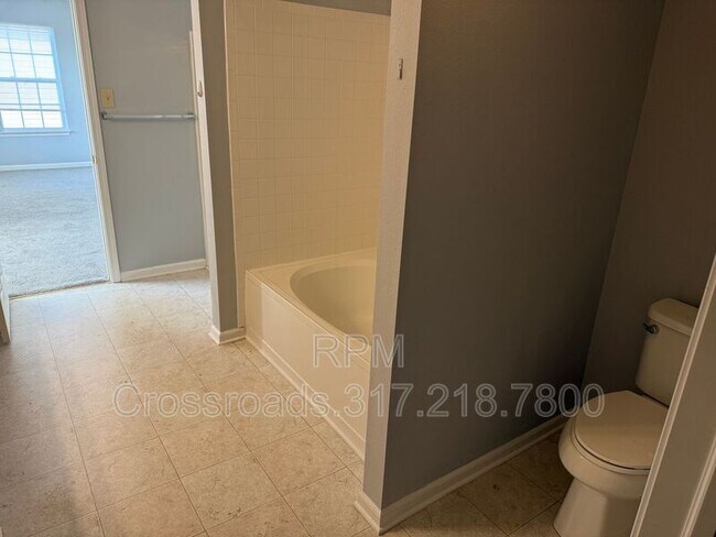 Building Photo - 8832 Taggart Dr