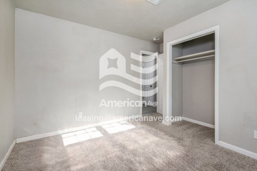 Building Photo - 4630 N Trenton Ave