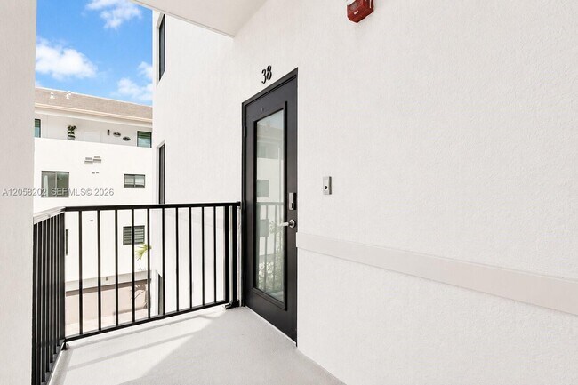 Building Photo - 4740 NW 84th Ct