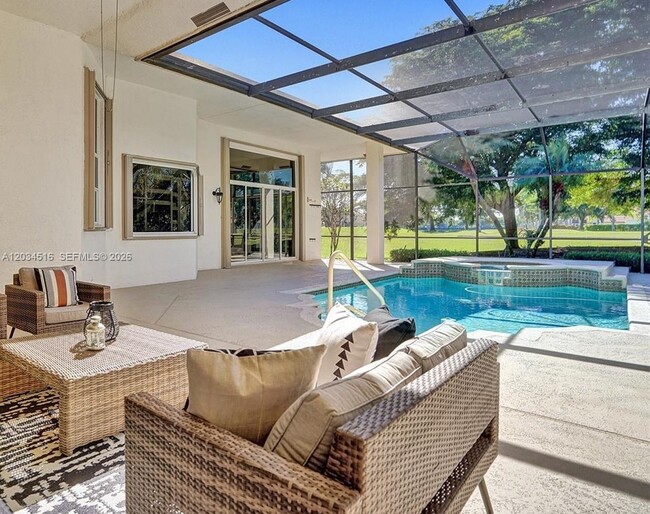 Building Photo - 2501 Poinciana Dr