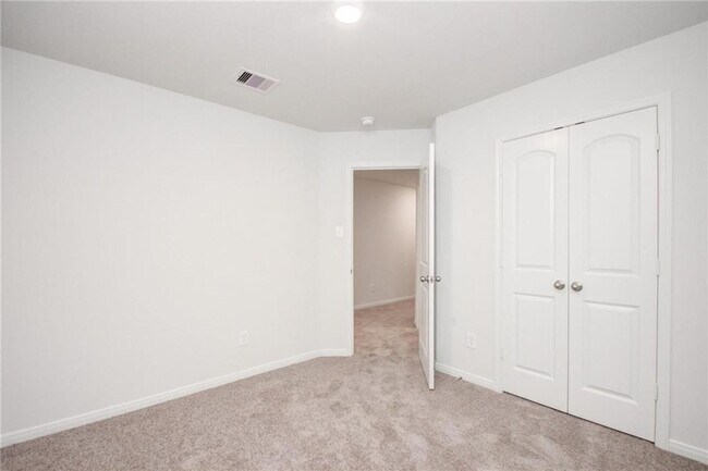 Building Photo - Charming 3BR House in Cleveland