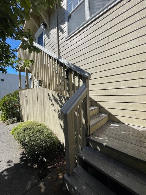 Building Photo - 647 McGinnis Cir