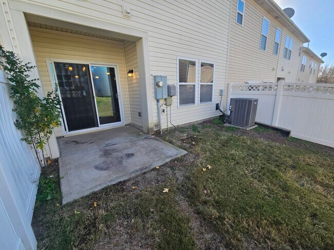 Building Photo - 14419 Glendon Hall Ln