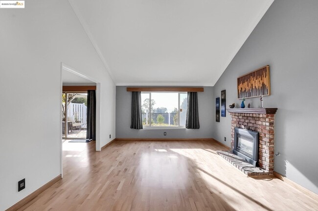 Building Photo - 21 Ironwood